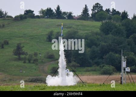 Brünn, Tschechische Republik. Juli 2024. Die Czech Rocket Challenge 2024 ist ein Studentenwettbewerb in Brünn, Tschechische Republik, am 12. Juli 2024. Organisiert von der Tschechischen Raketengesellschaft. Von Studenten für Studenten. Quelle: Vaclav Salek/CTK Photo/Alamy Live News Stockfoto