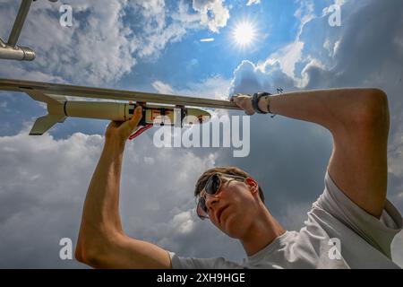 Brünn, Tschechische Republik. Juli 2024. Die Czech Rocket Challenge 2024 ist ein Studentenwettbewerb in Brünn, Tschechische Republik, am 12. Juli 2024. Organisiert von der Tschechischen Raketengesellschaft. Von Studenten für Studenten. Quelle: Vaclav Salek/CTK Photo/Alamy Live News Stockfoto