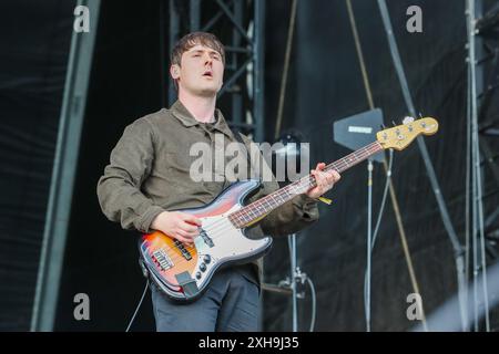 Glasgow, Großbritannien. Juli 2024. Die Band „THE SNUTS“ spielte TRNSMT am ersten Tag des jährlichen Musikfestivals vor einem begeisterten Publikum, das in Glasgow Green in der Nähe des Glasgower Stadtzentrums in Schottland, Großbritannien, stattfand. Quelle: Findlay/Alamy Live News Stockfoto