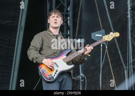 Glasgow, Großbritannien. Juli 2024. Die Band „THE SNUTS“ spielte TRNSMT am ersten Tag des jährlichen Musikfestivals vor einem begeisterten Publikum, das in Glasgow Green in der Nähe des Glasgower Stadtzentrums in Schottland, Großbritannien, stattfand. Quelle: Findlay/Alamy Live News Stockfoto