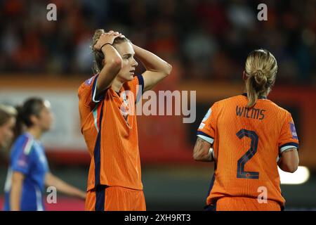 SITTARD - Vivianne Miedema aus Holland ist enttäuscht während des Qualifikationsspiels für die Europameisterschaft zwischen den Niederlanden (W) und Italien (W) im Fortuna Sittard Stadium am 12. Juli 2024 in Sittard, Niederlande. ANP BART STOUTJESDIJK Credit: ANP/Alamy Live News Stockfoto