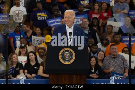 Detroit, Usa. Juli 2024. Präsident Joe Biden spricht am Freitag, den 12. Juli 2024 an der Renaissance High School in Detroit, Michigan. Foto: Rena Laverty/UPI Credit: UPI/Alamy Live News Stockfoto