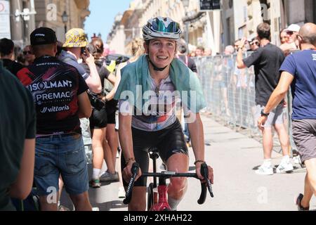 Chieti, Italien. Juli 2024. Antonia Niedermaier (Deutschland) und das Canyon SRAM Racing Team waren während der 6. Etappe der Giro d’Italia Women 2024 im Corso Marrucino zu sehen. Quelle: SOPA Images Limited/Alamy Live News Stockfoto