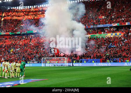 Düsseldorf, Deutschland. Juni 2024. Fans Albaniens beim Spiel der UEFA Euro 2024 zwischen den Nationalmannschaften Albaniens und Spaniens in der Merkur Spiel-Arena. Endpunktzahl: Albanien 0:1 Spanien (Foto: Maciej Rogowski/SOPA Images/SIPA USA) Credit: SIPA USA/Alamy Live News Stockfoto