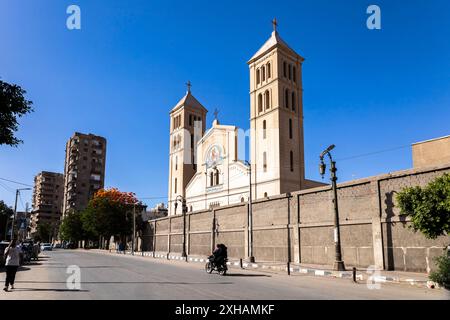 Minya Stadt, Kirche, Innenstadt in der Nähe des Bahnhofs, Westufer des Nils, Minya, Ägypten, Nordafrika, Afrika Stockfoto