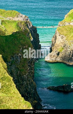 Carrick a rede Rope Bridge, County Antrim, Nordirland. In der Nähe von Bushmills, Ballintoy und Ballycastle Stockfoto