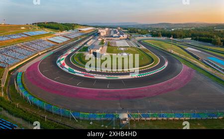 Mogyoród, Ungarn - aus der Vogelperspektive auf die berühmte ungarische Formel-1-Rennstrecke. Stockfoto