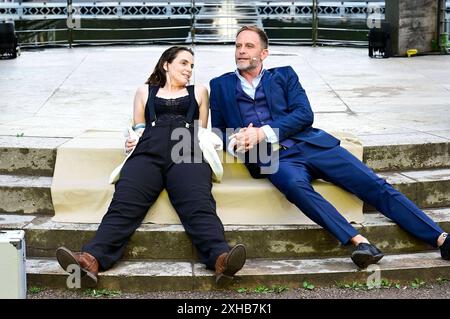 Marie Zielcke und Julian Weigend bei der Generalprobe zum Theaterstück Jedermann am Pavillon im Weimarhallenpark. Weimar, 10.07.2024 *** Marie Zielcke und Julian Weigend bei der Kostümprobe für das Stück Jedermann im Pavillon im Weimarhallenpark Weimar, 10 07 2024 Foto:XM.xWehnertx/xFuturexImagex jedermann generalprobe 4717 Stockfoto