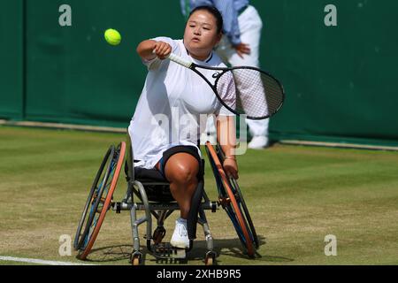 Ziying Wang aus China bei den Wimbledon-Meisterschaften 2024 im Rollstuhl. Stockfoto