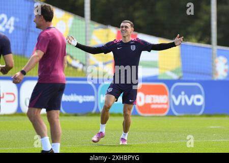 Weimar, Deutschland. 13. Juli 2024. Phil Foden aus England während der UEFA EURO 2024 - England Offizielles MD-1 Training im Weimarer Land eng – TBCTC – Spa & Golfresort Weimarer Land. Quelle: Meng Gao/Alamy Live News Stockfoto