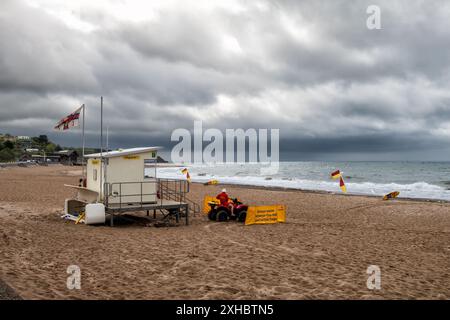 Lifeguards Hut am Exmouth Beach, Devon, Großbritannien Stockfoto