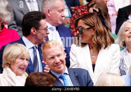 Hugh Jackman und Kate Beckinsale in der königlichen Box am 13. Tag der Wimbledon Championships 2024 im All England Lawn Tennis and Croquet Club, London. Bilddatum: Samstag, 13. Juli 2024. Stockfoto