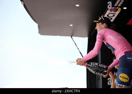 Blockhaus, Italien. Juli 2024. ELISA Longo Borghini (Lidl - Trek) Pink Jersey während der 7. Etappe der Giro d'Italia Women, von Lanciano bis Blockhaus Italien Samstag, 13. Juli 2024. Sport - Radsport . (Foto: Marco Alpozzi/Lapresse) Credit: LaPresse/Alamy Live News Stockfoto