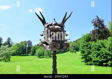 Bad Ischl, Oberösterreich, Österreich. Ai Weiwei Ausstellung im Kaiserpark in Bad Ischl. Ai Weiwei's monumentale Bronzen „Circle of Animals/Zodiac Heads“ Stockfoto