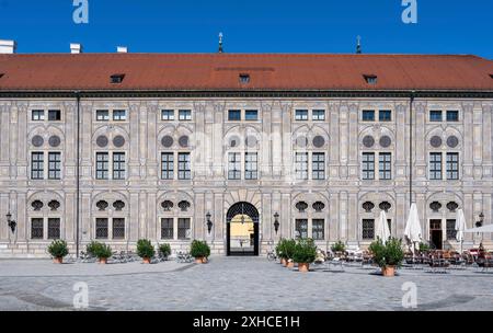 Fassade und Tor im Kaiserhof, Innenhof der Münchner Residenz, München, Oberbayern, Bayern, Deutschland Stockfoto