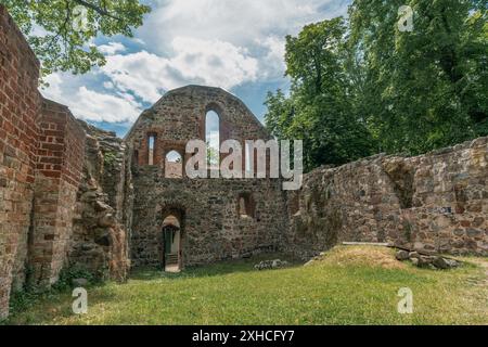 Ruinen der historischen Abtei Lindow in Brandenburg Stockfoto