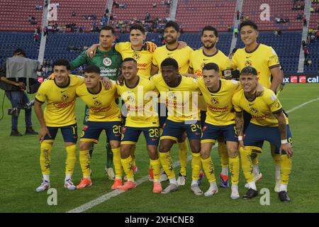 Mexiko-Stadt, Mexiko. Juli 2024. Team America posiert für Fotos vor dem Spiel der 2. Runde des Torneo de Apertura zwischen Club America und Gallos de Queretaro im Ciudad de los Deportes Stadium. Amerika besiegt Queretaro mit 3:1. Am 12. Juli 2024 in Mexiko-Stadt. (Foto: Ismael Rosas/ Credit: Eyepix Group/Alamy Live News Stockfoto