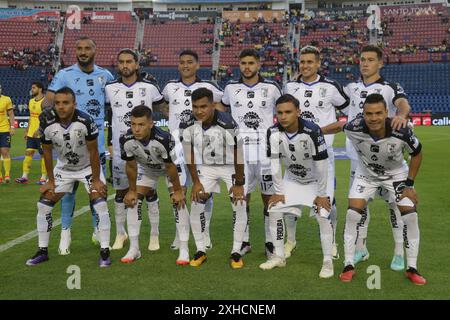 Mexiko-Stadt, Mexiko. Juli 2024. Das Team Queretaro posiert für Fotos vor dem Spiel der 2. Runde des Torneo de Apertura zwischen Club America und Gallos de Queretaro im Stadion Ciudad de los Deportes. Amerika besiegt Queretaro mit 3:1. Am 12. Juli 2024 in Mexiko-Stadt. (Foto: Ismael Rosas/ Credit: Eyepix Group/Alamy Live News Stockfoto