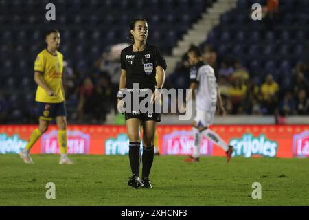 Mexiko-Stadt, Ciudad de Mexico, Mexiko. Juli 2024. Schiedsrichterin Katia Itzel Garcia im 2. Runde Spiel des Torneo de Apertura zwischen Club America und Gallos de Queretaro im Stadion Ciudad de los Deportes. Amerika besiegt Queretaro mit 3:1. (Kreditbild: © Ismael Rosas/OKULARIS via ZUMA Press Wire) NUR REDAKTIONELLE VERWENDUNG! Nicht für kommerzielle ZWECKE! Stockfoto