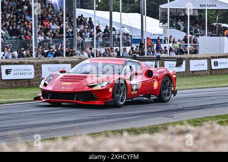 Goodwood House, Chichester, Großbritannien. Juli 2024. Goodwood Festival of Speed Day 3; Ferrari 296 Challenge Credit: Action Plus Sports/Alamy Live News Stockfoto