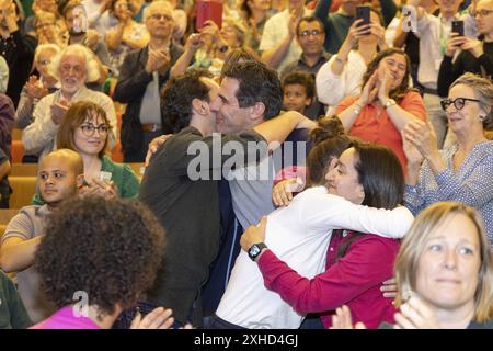 Louvain La Neuve, Belgien. Juli 2024. Die neu gewählten Samuel Cogolati und Marie Lecocq wurden während eines Parteitreffens der französischsprachigen grünen Partei Ecolo zur Wahl zweier neuer Parteivorsitzender in Louvain-La-Neuve am Samstag, den 13. Juli 2024, in Louvain-La-Neuve vorgestellt. Das Duo von Cogolati und Lecocq und das Tandem von Leroy und Vanden Burre wetteifern um die Ko-Präsidentschaft von Ecolo. BELGA FOTO NICOLAS MAETERLINCK Credit: Belga News Agency/Alamy Live News Stockfoto