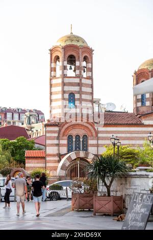 Batumi, Georgien - 13. JUNI 2024: Außenansicht der St. Nikolaus Kirche in Batumi, Ajara, Georgien. Stockfoto