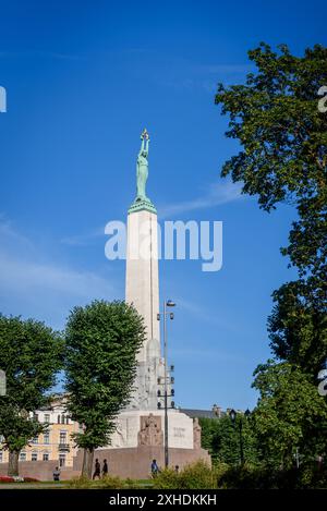 RIGA, LETTLAND. August 2022. Riga Stadtbild. Denkmal der Freiheit. Stockfoto