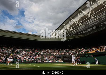 Juli 2024; All England Lawn Tennis and Croquet Club, London, England; Wimbledon Tennis Tournament, 13. Tag; max Purcell (aus) spielt bei Henry Patten (GBR), Gentlemen's Doubles Finals Stockfoto