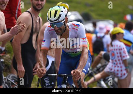 Bareges, Frankreich, 13. Juli 2024: TotalEnergies Radfahrer Fabien Grallier (215) während der 14. Etappe der Tour de France 2024 zwischen Pau und Saint-Lary-Soulan Pla d´Adet, am 13. Juli 2024 in Bareges, Frankreich. Quelle: Alberto Brevers / Alamy Live News. Stockfoto