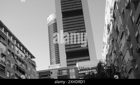 Madrid, Spanien. Juli 2024. Blick auf den Torre Cepsa auf dem Paseo de la Castellana in Madrid, im Finanzkomplex der 4 Türme. 13. Juli 2024 in Spanien (Foto: Oscar Gonzalez/SIPA USA) Credit: SIPA USA/Alamy Live News Stockfoto