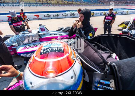 Newton, Ia, USA. Juli 2024. Felix Rosenqvist (60) aus Varnamo, Schweden, bereitet sich auf die Qualifikation für den Hy-Vee Homefront 250 auf dem Iowa Speedway in Newton, IA vor. (Kreditbild: © Walter G. Arce Sr./ASP via ZUMA Press Wire) NUR REDAKTIONELLE VERWENDUNG! Nicht für kommerzielle ZWECKE! Stockfoto