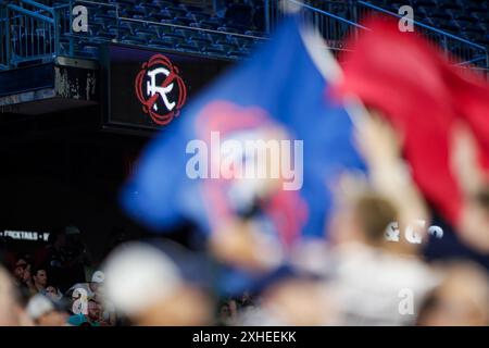 Gillette Stadium. Juli 2024. Massachusetts, USA; Fans jubeln bei einem Major League Soccer Spiel zwischen der New England Revolution und Orlando City SC im Gillette Stadium. (c) Burt Granofsky/CSM/Alamy Live News Stockfoto