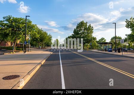 Eine Straße auf dem Campus der Penn State University im State College, Pennsylvania, USA Stockfoto