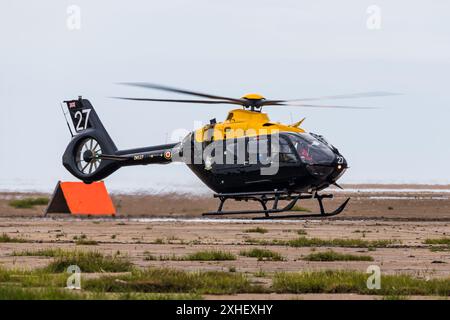 Juno HT1 von der Defence Helicopter Flying School auf der Southport Airshow in Merseyside, England am 13. Juli 2024, wo Red Ten abgesetzt wurde. Stockfoto