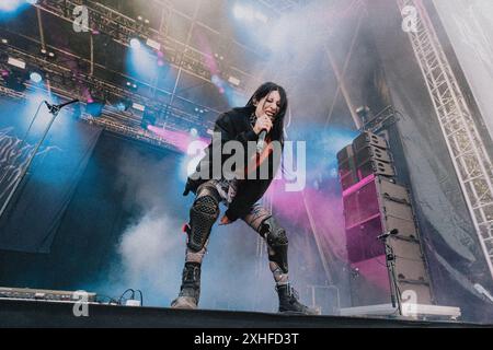 Kopenhagen, Dänemark. Juni 2024. Die amerikanische Sängerin DeathbyRomy spielt ein Live-Konzert während des dänischen Heavy-Metal-Festivals Copenhell 2024 in Kopenhagen. Stockfoto