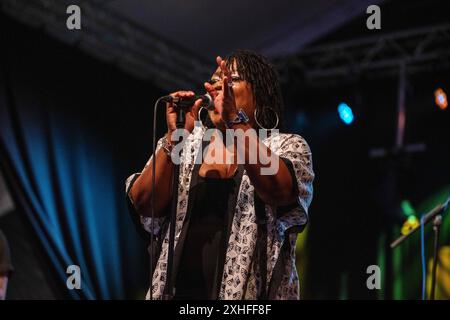 Shemekia Copeland Gesang. Xettx, Deutschland, Gaildorf, 13.07.2024, 28. Bluesfest, 2024, Bluesfest, Shemekia Copeland USA, Kocherwiese Foto: A2 Bildagentur/Peter Hartenfelser *** Shemekia Copeland Vocals xettx, Deutschland, Gaildorf, 13 07 2024, 28 Bluesfest, 2024, Bluesfest, Shemekia Copeland USA , Kocherwiese Foto A2 Bildagentur Peter Hartenfelser Stockfoto