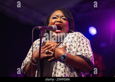 Shemekia Copeland Gesang. Xettx, Deutschland, Gaildorf, 13.07.2024, 28. Bluesfest, 2024, Bluesfest, Shemekia Copeland USA, Kocherwiese Foto: A2 Bildagentur/Peter Hartenfelser *** Shemekia Copeland Vocals xettx, Deutschland, Gaildorf, 13 07 2024, 28 Bluesfest, 2024, Bluesfest, Shemekia Copeland USA , Kocherwiese Foto A2 Bildagentur Peter Hartenfelser Stockfoto