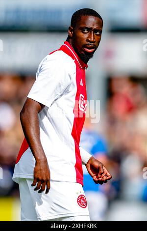 Wezep, Niederlande. Juli 2024. WEZEP, 13-07-2024, Sportpark Mulderssingel, Fußball, Friendly, Saison 2024/2025, während des Spiels Ajax - Rangers FC, Ajax Spieler Carlos Forbs Credit: Pro Shots/Alamy Live News Stockfoto