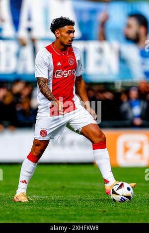 Wezep, Niederlande. Juli 2024. WEZEP, 13-07-2024, Sportpark Mulderssingel, Fußball, Friendly, Saison 2024/2025, während des Spiels Ajax - Rangers FC, Ajax Spieler Tristan Gooijer Credit: Pro Shots/Alamy Live News Stockfoto