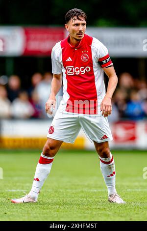 Wezep, Niederlande. Juli 2024. WEZEP, 13-07-2024, Sportpark Mulderssingel, Fußball, Friendly, Staffel 2024/2025, während des Spiels Ajax - Rangers FC, Ajax Spieler Steven Berghuis Credit: Pro Shots/Alamy Live News Stockfoto