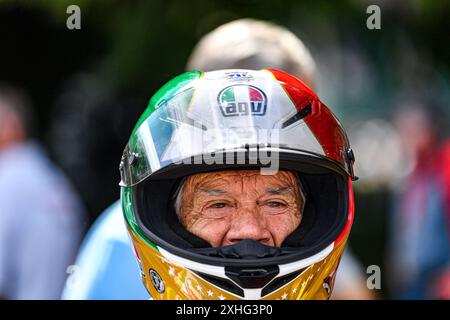 Goodwood House, Chichester, Großbritannien. Juli 2024. Goodwood Festival of Speed Day 4; 15-facher Motorradweltmeister Giacomo Agostini Credit: Action Plus Sports/Alamy Live News Stockfoto