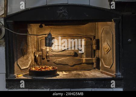 Traditioneller maltesischer Ofen Stockfoto