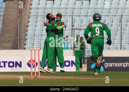 Bangladesch-Simbabwe erstes One Day Inter National (ODI) Match von fünf Spielserien im Sher-e-Bangla National Cricket Stadium in Mirpur, Dhaka, Banglade Stockfoto