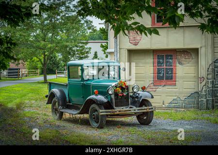 Ford Model A Roadster Truck im Vintage 1929 in ländlicher Umgebung, Tatamy. Pennsylvania, USA Stockfoto