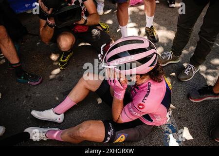 Lanciano, Italien. Juli 2024. ELISA Longo Borghini (Lidl - Trek) feiert den Sieg nach der 8. Etappe der Giro d’Italia Women von Pescara nach L’Aquila, Italien Sonntag, 14. Juli 2024. Sport - Radsport . (Foto: Marco Alpozzi/Lapresse) Credit: LaPresse/Alamy Live News Stockfoto