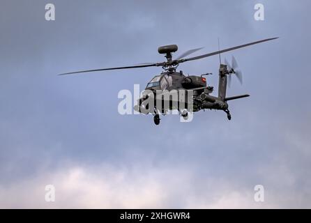 Royal Netherlands Air Force Helicopters in Aktion, während der Operation TAC Blaze 2024 bei der RAF Spadeadam Stockfoto