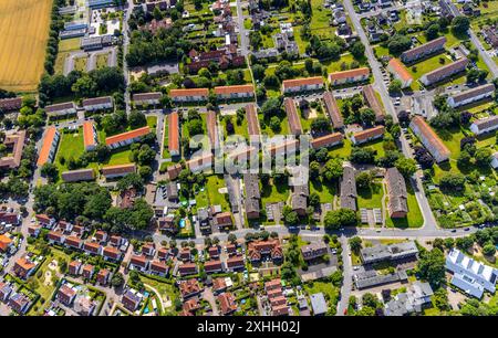 Luftbild, Reihenhaus-Mietshäuser Wohnsiedlung Kurt-Schumacher-Straße, Theodor-Heuss-Straße und Herringer Heide, Stadtbezirk Herringen, Hamm, Ruhrgebiet, Nordrhein-Westfalen, Deutschland ACHTUNGxMINDESTHONORARx60xEURO *** Luftansicht, Reihenhaus Mehrfamilienhäuser Wohnsiedlung Kurt Schumacher Straße, Theodor Heuss Straße und Herringer Heide, Landkreis Herringen, Hamm, Ruhrgebiet Nordrhein-Westfalen, Deutschland ACHTUNGxMINDESTHONORARx60xEURO Stockfoto