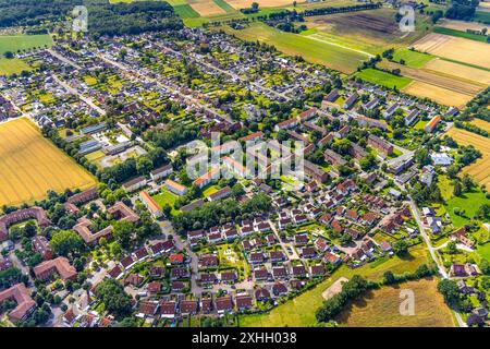 Luftbild, Reihenhaus-Mietshäuser Wohnsiedlung Kurt-Schumacher-Straße, Theodor-Heuss-Straße und Herringer Heide, Stadtbezirk Herringen, Hamm, Ruhrgebiet, Nordrhein-Westfalen, Deutschland ACHTUNGxMINDESTHONORARx60xEURO *** Luftansicht, Reihenhaus Mehrfamilienhäuser Wohnsiedlung Kurt Schumacher Straße, Theodor Heuss Straße und Herringer Heide, Landkreis Herringen, Hamm, Ruhrgebiet Nordrhein-Westfalen, Deutschland ACHTUNGxMINDESTHONORARx60xEURO Stockfoto