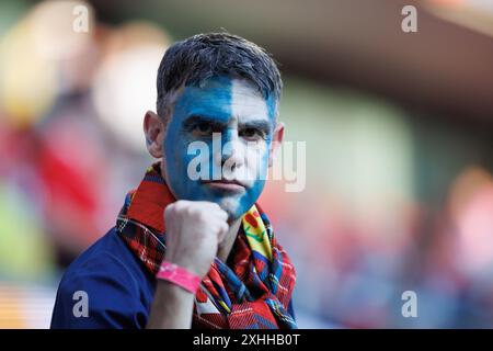 Schottischer Fan beim Spiel der UEFA Euro 2024 zwischen den Nationalmannschaften Schottlands und der Schweiz im RheinEnergieStadion in Köln (Maciej R Stockfoto