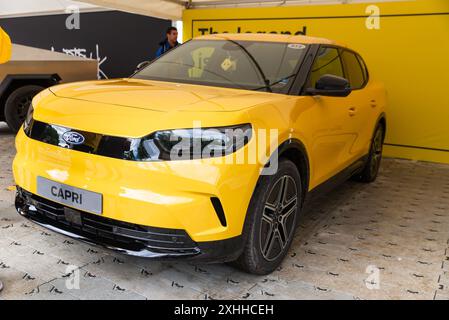 Ford Capri EV neues Elektroauto auf dem Goodwood Festival of Speed 2024 Motorsport Event in West Sussex, Großbritannien Stockfoto